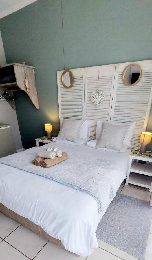 The Coelacanth Guest House And Beach Thyme Self Catering Kiddʼs Beach Dış mekan fotoğraf